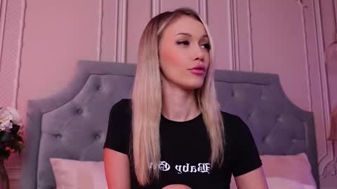 LucyAddison online show from 10/14/25, 02:51