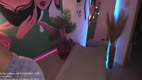 Lucy Alien  online show from 06/26/26, 10:25