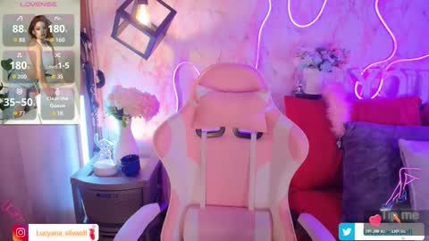 Lucyana Silva online show from 12/15/25, 12:31