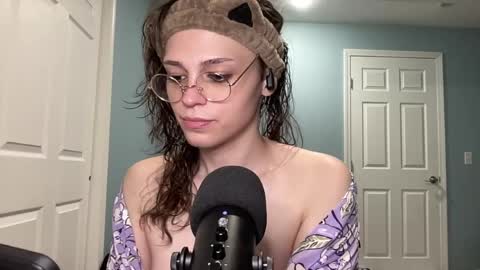 Lucy online show from 05/24/26, 04:39