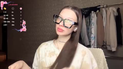 Snapshot of lucykobylarczyk chatting on 02/25/26, 05:28 Ella online show from 02/25/26, 05:28