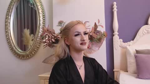 Lucy Lexton online show from 02/18/25, 04:37