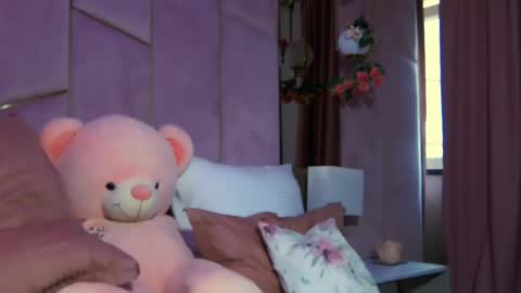 Lucy Lexton online show from 04/22/26, 05:10