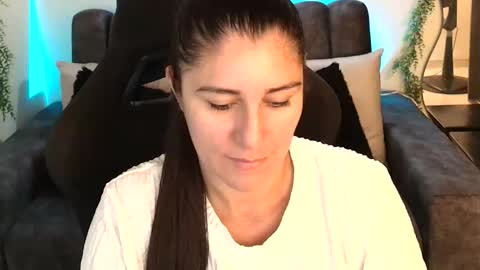 LUCY online show from 05/31/26, 05:09