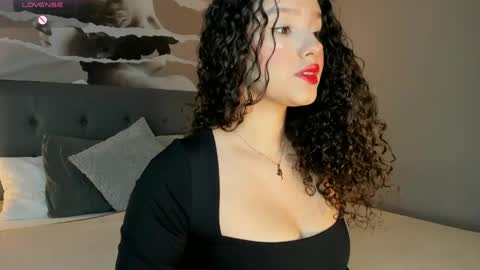 Snapshot of lucylovelyy1 chatting on 06/01/26, 02:24 Lucy online show from 06/01/26, 02:24