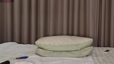 Love kinky Go here  online show from 01/07/25, 05:01