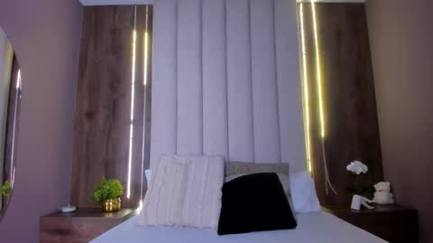 Lucy online show from 09/18/25, 04:31