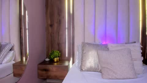 Lucy online show from 10/01/25, 02:34