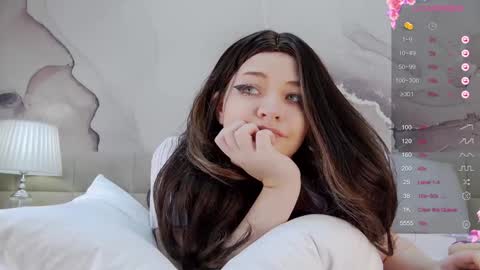 lucyvee online show from 12/15/24, 01:46