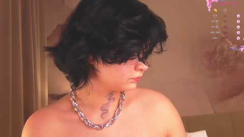 lucyvee online show from 12/28/24, 10:58