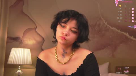 lucyvee online show from 12/29/24, 08:22