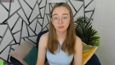 Lucy online show from 06/17/26, 12:57