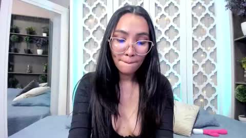 Lucy Liiu online show from 02/21/25, 01:00