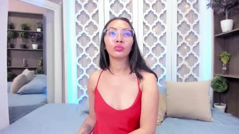 Lucy Liiu online show from 03/12/25, 11:22