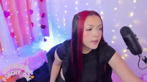 Snapshot of lucyy_peach chatting on 03/08/25, 10:02 LUCYY FROM HOME online show from 03/08/25, 10:02