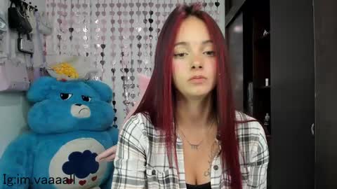 Snapshot of lucyy_tayy chatting on 01/15/25, 01:45 The love of your life 3 online show from 01/15/25, 01:45