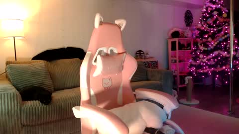 Snapshot of lucyyluvss chatting on 12/05/24, 12:08 Lucy online show from 12/05/24, 12:08