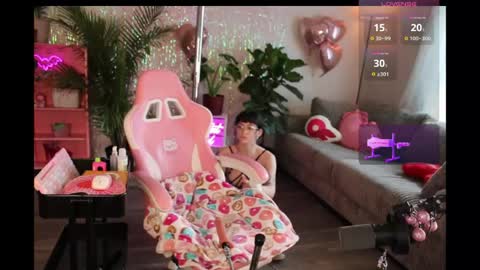 Lucy online show from 04/12/26, 10:04