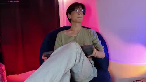 Snapshot of lui_x_dust chatting on 06/17/26, 08:10 Lui online show from 06/17/26, 08:10