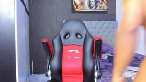 Snapshot of luigi_hot_ chatting on 05/18/26, 04:35 Luigi Independent model online show from 05/18/26, 04:35