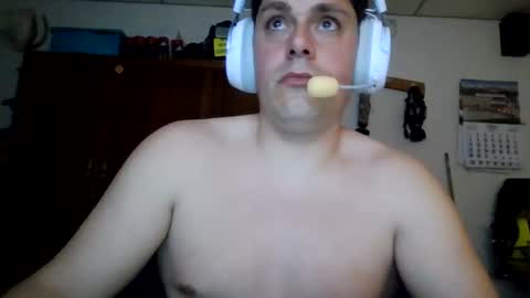 A slave to the mistress.. un esclavo para las amas dominantes. online show from 04/18/26, 01:20