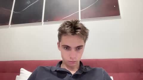 Snapshot of luis_7777 chatting on 10/21/25, 11:16 Luis online show from 10/21/25, 11:16