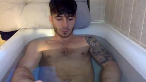 Snapshot of luisbadx chatting on 02/02/26, 04:17 Luis Badx online show from 02/02/26, 04:17