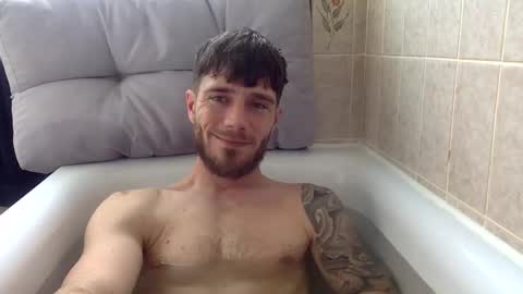 Snapshot of luisbadx chatting on 04/05/26, 10:56 Luis Badx online show from 04/05/26, 10:56