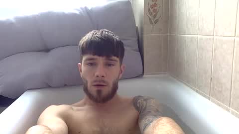 Snapshot of luisbadx chatting on 04/10/26, 12:21 Luis Badx online show from 04/10/26, 12:21