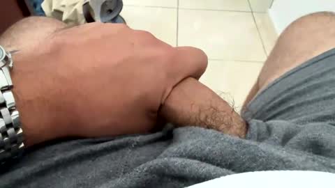 Snapshot of luiso29 chatting on 12/16/24, 05:54 luiso29 online show from 12/16/24, 05:54