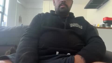 Luis. online show from 04/27/26, 07:01