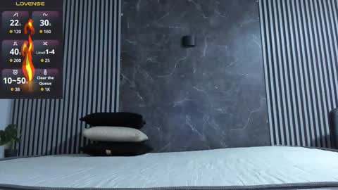 Snapshot of luixdust1 chatting on 09/19/25, 04:14 luixdust1 online show from 09/19/25, 04:14