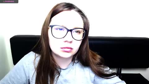 Luiza online show from 03/26/26, 07:58