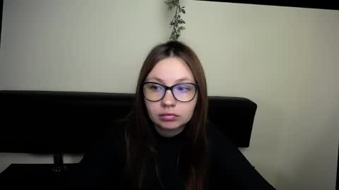 Luiza online show from 04/06/26, 06:25