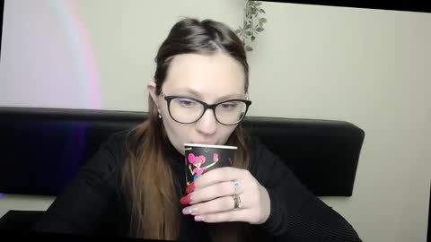 Luiza online show from 04/14/26, 06:41