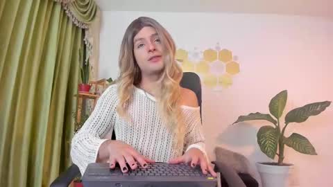 Luka Castillo online show from 02/24/26, 04:10