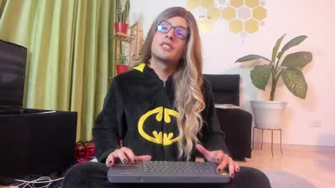 Snapshot of lukacastillo chatting on 05/19/26, 03:24 Luka Castillo online show from 05/19/26, 03:24