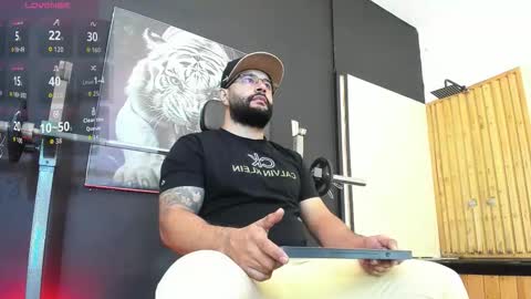 LUKE online show from 11/17/25, 11:16