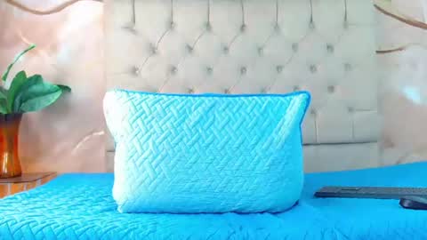 Snapshot of luke_carter chatting on 06/16/26, 01:25 luke_carter online show from 06/16/26, 01:25