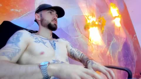 LUKE online show from 02/05/25, 01:22