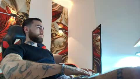 LUKE online show from 06/05/26, 01:06