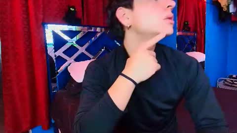 Snapshot of luke_howland chatting on 06/11/26, 01:05 Luke online show from 06/11/26, 01:05
