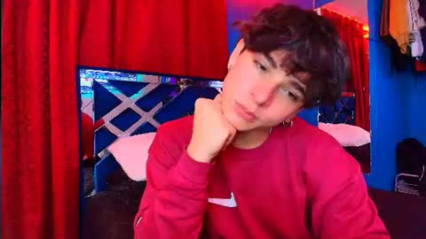 Snapshot of luke_howland chatting on 06/16/26, 06:10 Luke online show from 06/16/26, 06:10