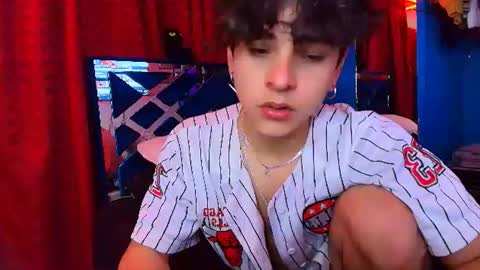 Snapshot of luke_howland chatting on 06/26/26, 02:27 Luke online show from 06/26/26, 02:27
