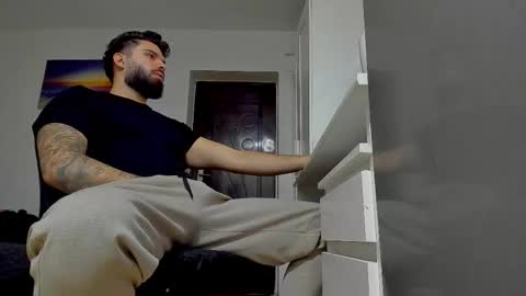 Snapshot of lukedenver chatting on 10/07/25, 06:21 Luke online show from 10/07/25, 06:21