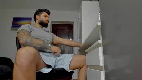 Snapshot of lukedenver chatting on 10/16/25, 08:37 Luke online show from 10/16/25, 08:37