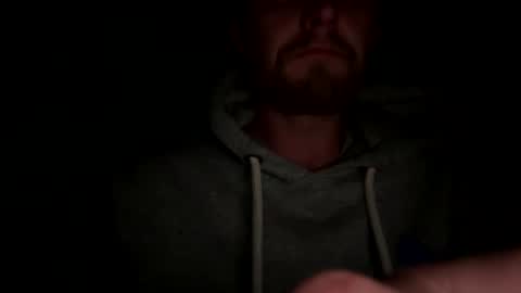 Snapshot of lukeeeeey96 chatting on 10/01/25, 04:51 lukeeeeey96 online show from 10/01/25, 04:51