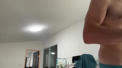 Snapshot of lukegunn22 chatting on 01/09/25, 02:22 MR. Luke Gunn online show from 01/09/25, 02:22