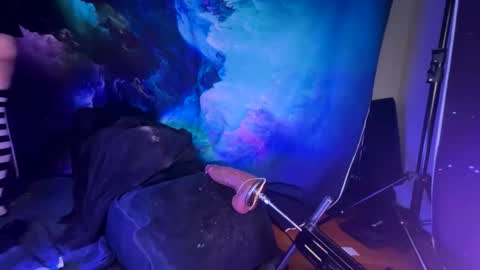 lukewilde online show from 04/24/26, 08:06