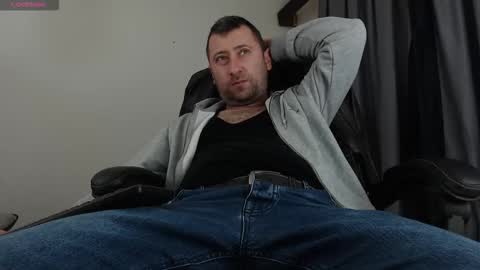 Sir Alex online show from 12/14/25, 01:05